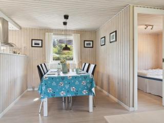 Holiday Home Inan - 300m from the sea in NE Jutland by Interhome - Hals - 4