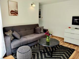 Villa Grande Vista - Lovely Apartment with Spacious lush mediterranean patio and Sea view - Trogir - 5