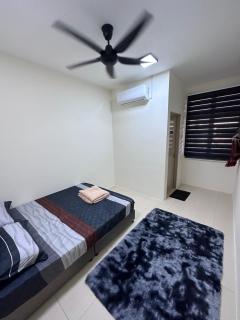 Fiyyadh Homestay Gambang - 5