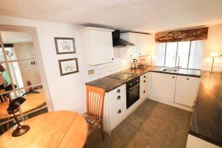 Kirkstone Cottage ideal for a romantic break centrally located in Ambleside with wood burning stove - Ambleside - 3