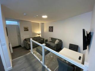 Modern Apartment - Wick Harbour - 0
