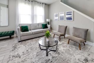 Modern 5 BDR Family Themed Home with Harry Potter Games Room and Free Pool Heat - Orlando - 3