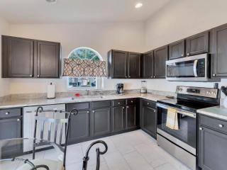 key 2 Indian Creek MODERN Pool Home with Game Room NEAR DISNEY - Kissimmee - 2