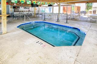 Homey Beach Hideaway - 8