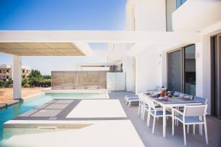 Starlight Villa Guro - 4bd, 4ba, 4min To Beach - 4