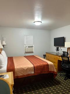 Chief Motel - Keokuk - 9