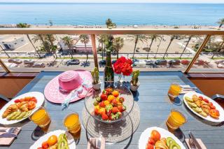 797 HOLIDAY RENTALS - Piso con espectaculares vistas en primera linea de playa - Torremolinos - 1