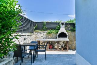 CROWONDER Adriatic Premium Villa Vodice near the Beach - Vodice - 2