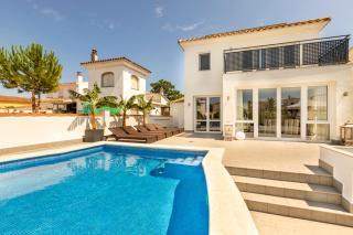2016 Villa moderna al canal con 4 habitaciones by homeselectspain - Empuriabrava - 9