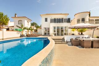 2016 Villa moderna al canal con 4 habitaciones by homeselectspain - Empuriabrava - 0