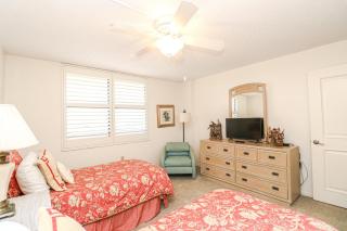 Barefoot Trace 414 - 1