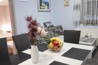 Two Bedroom Apartment Sunset Vir - Vir - 3