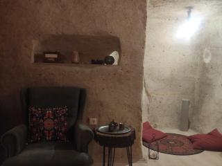 Deep Cave House - 5