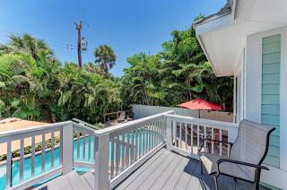 Three-Bedroom Townhouse - Holmes Beach - 2