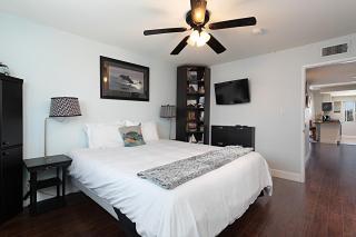 302B - Fresh & Modern with Harbor & Partial Oceanview - Oceanside - 5