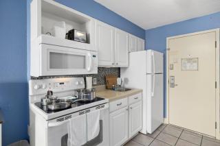 Ocean View King Suite! Perfect for 4 Guests! Sea Mist unit 51304 - Myrtle Beach - 5