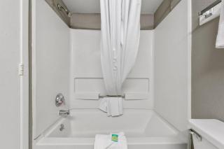 Ocean View Double Queen Suite! Perfect for 4 Guests! Sea Mist 51112 - Myrtle Beach - 7
