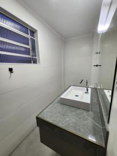 Moderno perto da enseada - 3