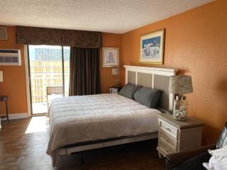 Ocean View King Suite! Perfect for 4 Guests! Sea Mist 50903 - Myrtle Beach - 0