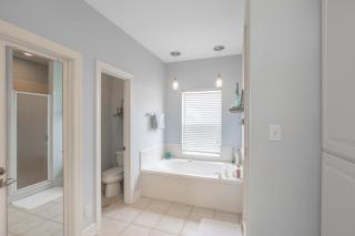 Blue Laguna by Vacation Homes Collection - 1