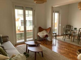 Apartamento bem localizado para famílias & amigos - Lisboa - 9