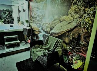 Exotic Jacuzzi Apartment with Balcony & Parking - Birmingham - 8
