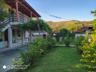 Poli's Ideal Holiday Home - Fully renovated ! - Rachonio - 0