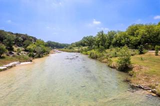 NEW! Ladybug @ Firefly Grove w/ Blanco River Access - Wimberley - 7