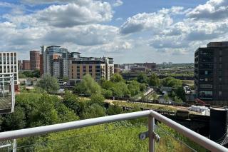 Contractor Stays by Furnished Accommodation with Parking - Leeds - 1
