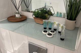 Contractor Stays by Furnished Accommodation with Parking - Leeds - 6