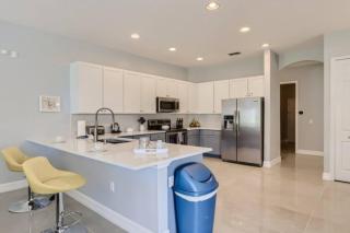 The Marvel Mansion 5BR Pool Home Near Disney World - Orlando - 2