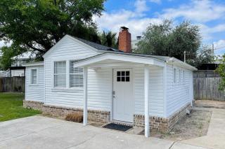 Jewel's Cottage - Demere Park - 8