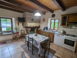 Gîte Tranquille avec Cheminée, Terrasse sur la Saône et Borne EV, Animaux Bienvenus - FR-1-589-103 - Nonville - 3