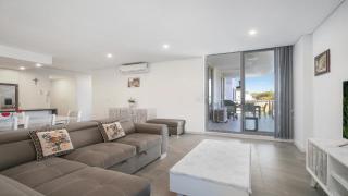 Oceans Edge #19 Short Walk To Beach , Shops and Cafes Accom Holidays - 0