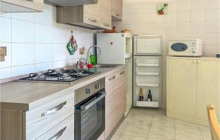 Cozy Home In Stegidio Alla Vibrata - SantʼEgidio alla Vibrata - 2