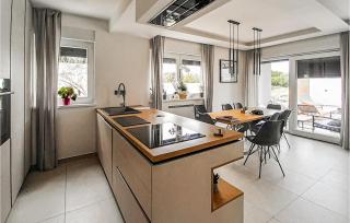 4 Bedroom Stunning Home In Nova Vas - 5
