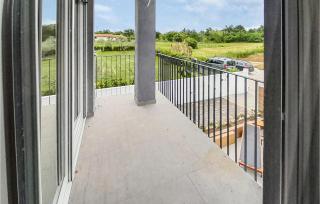 4 Bedroom Stunning Home In Nova Vas - Nova Vas - 2