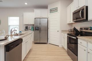 Paradise Found by Pristine Properties Vacation Rentals - Highland View - 8