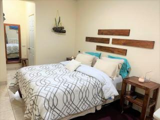 COMFY. Full internet, kitchen, washer and dryer, Netflix - 8