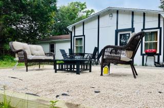Luxury and Cute Choctow Beach Home - Freeport - 5