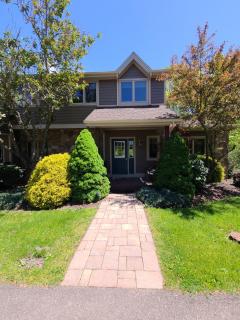 Marsh Hill Villa - McHenry - 9