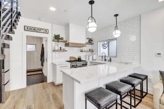 Newly Built Modern Home w Ocean View Rooftop Deck - 8