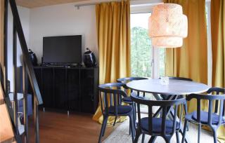 Awesome Home In Östra Sönnarslöv - 7