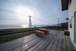 Sunny SIDE HOUSE - - 1