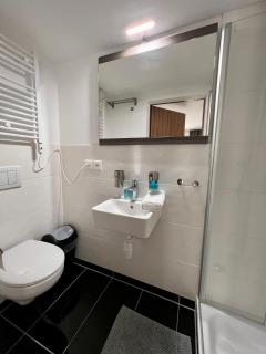 Rössli Self Check in 24-7 Free Parking - 6