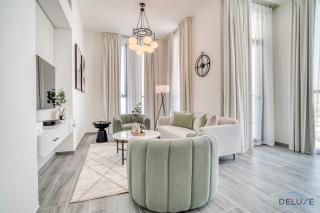 Suave 2BR with Assistant Room at Mesk 1 Midtown Dubai Production City by Deluxe Holiday Homes - Dubai - 2