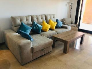 Duquesa 2 bed apt sleeps 6 overlooking pool with magnificent sea views - Manilva - 5