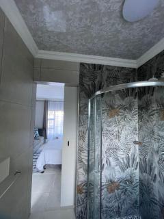 Clear Corner Suites - East London - 6