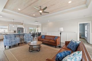A Wave From It All - Oak Island - 8