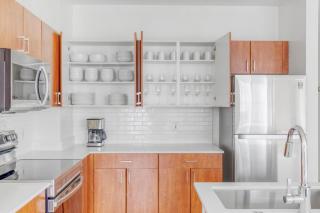 Bellevue 2BR w Gym WD Lounge nr Shops SEA-330 - Bellevue - 2